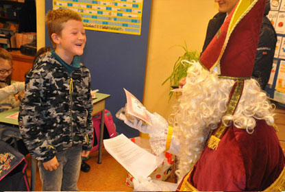 Visite de saint Nicolas en 2ème primaire saint Joseph Remouchamps