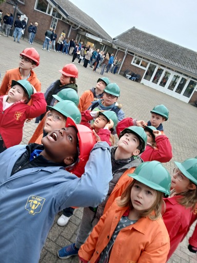 555782629 1371517334973987 1827037921983425781 n