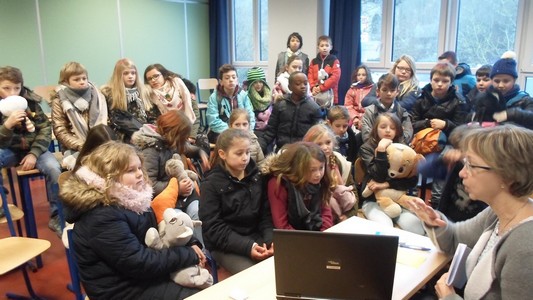 Les 5es primaires de Saint Joseph Remouchamps participent à Fort Bosco 25 01 2017 1