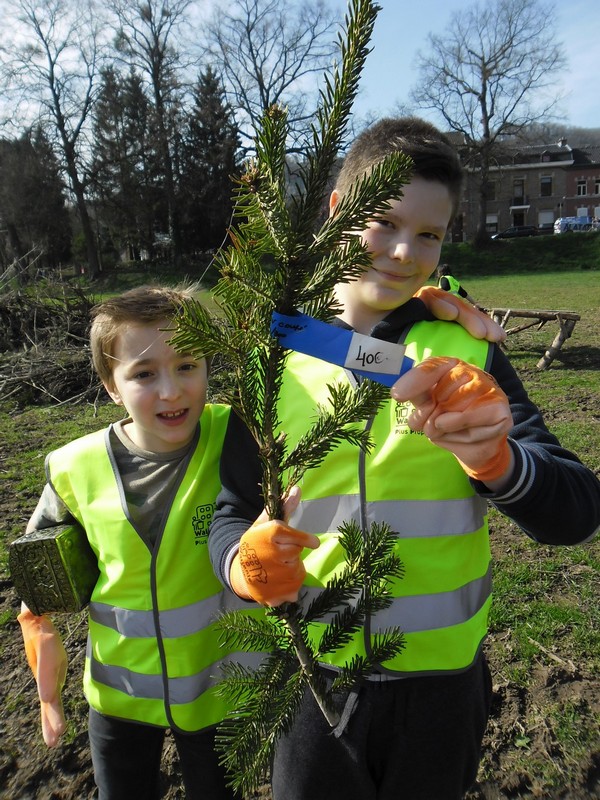 grand nettoyage du printemps 5e primaire Saint Joseph Remouchamps 2